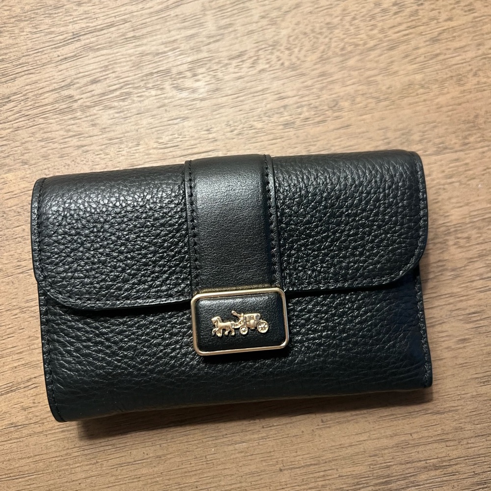 Coach Medium Grace Wallet | Black Leather with Gold Detail